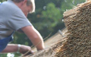 professional Wynds Point thatchers